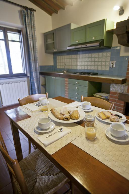 Agriturismo Il Torrione Lecchi Pokoj fotografie